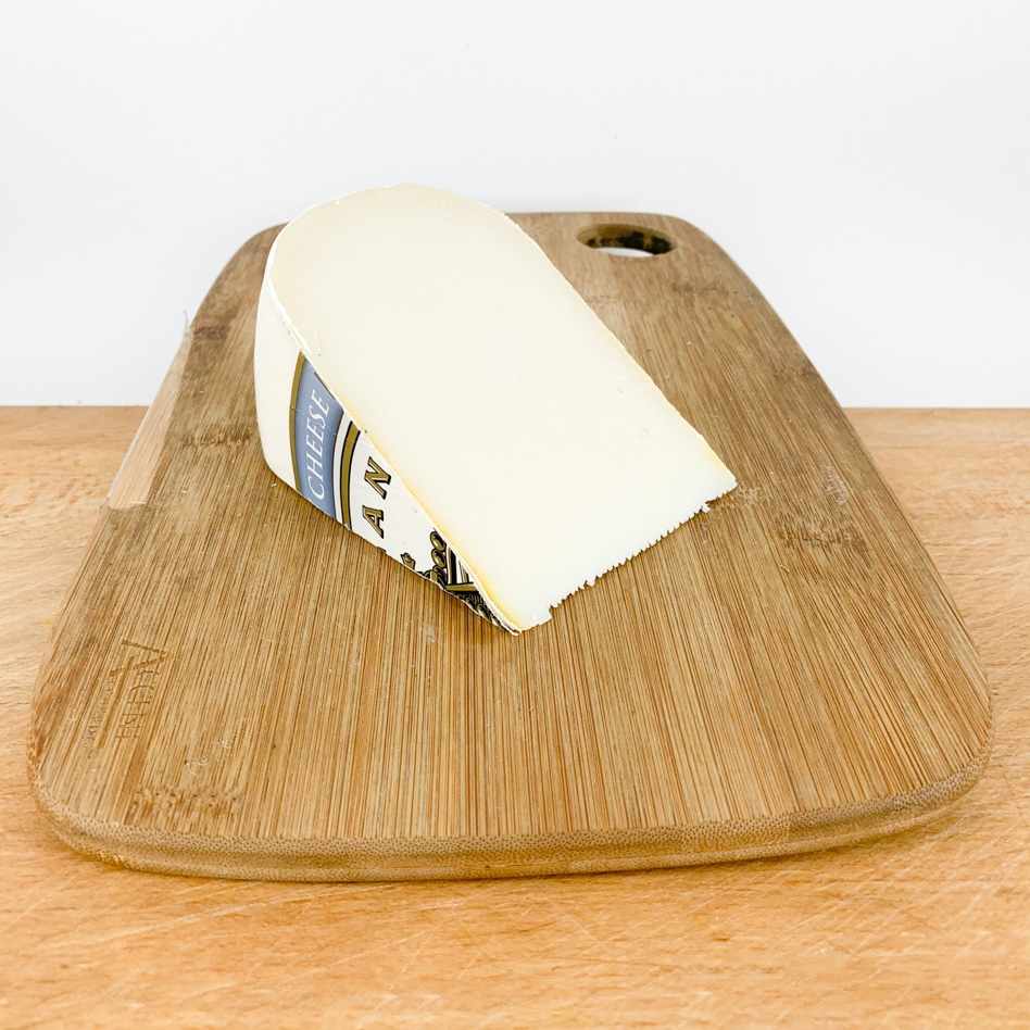 Spanish goat’s cheese Queso de Cabra – creamy semi-soft cheese with citrus notes.