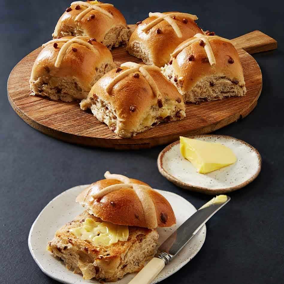 Hot Cross Bun (Apple & Cinnamon)