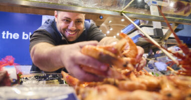 Fresh Seafood Melbourne: Where Locals Find Their Catch