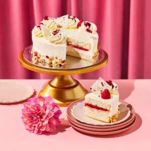 White Chocolate & Raspberry Cake