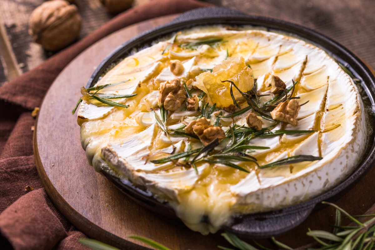 Baked Brie with truffled honey